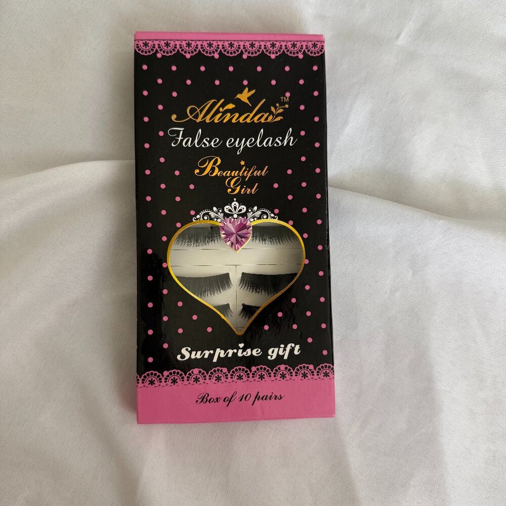 False lashes (8 pairs)